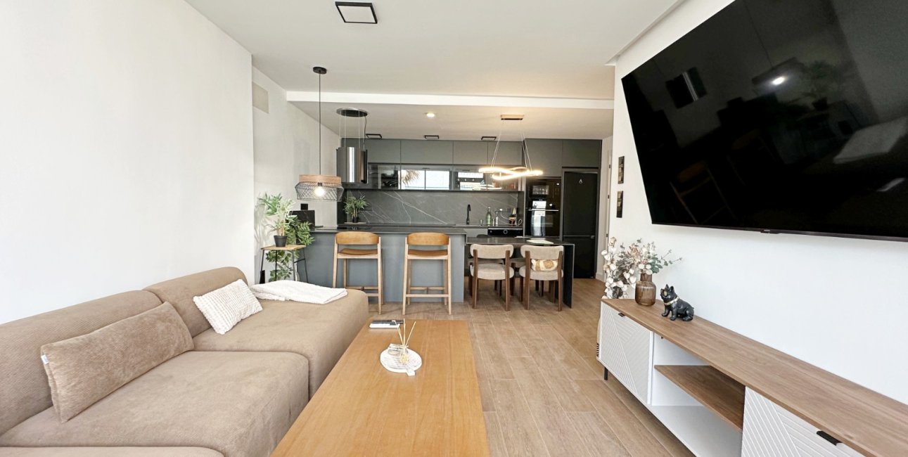 Resale - Townhouse / Terraced House -
Torrevieja