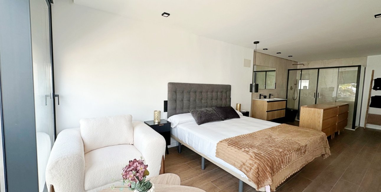 Resale - Townhouse / Terraced House -
Torrevieja