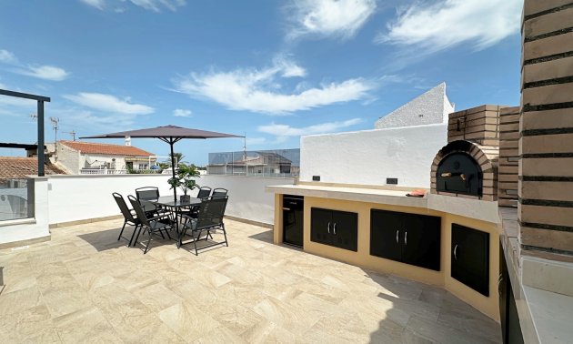 Resale - Townhouse / Terraced House -
Torrevieja