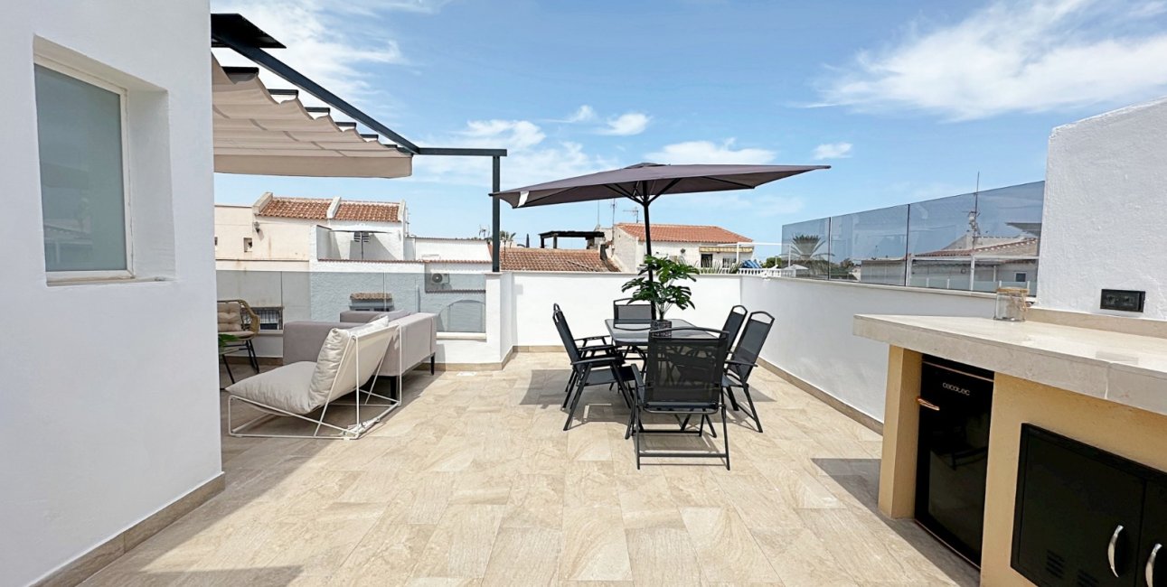 Resale - Townhouse / Terraced House -
Torrevieja