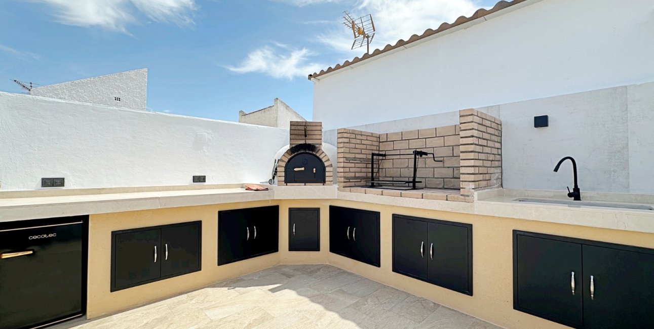 Resale - Townhouse / Terraced House -
Torrevieja