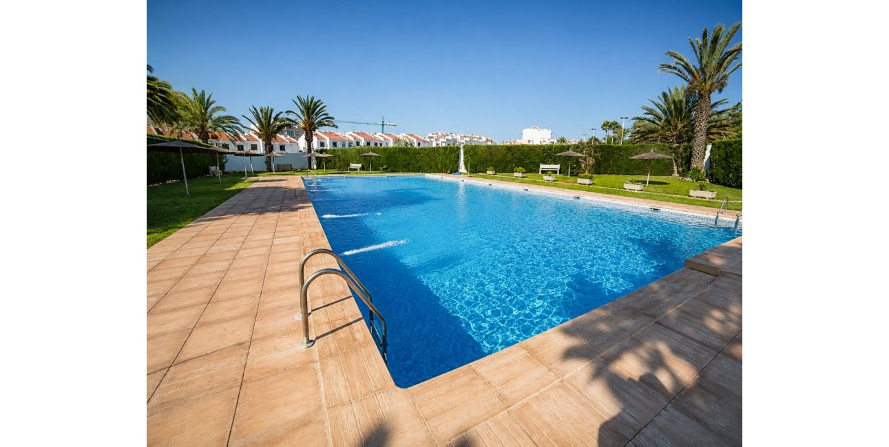 Resale - Townhouse / Terraced House -
Torrevieja