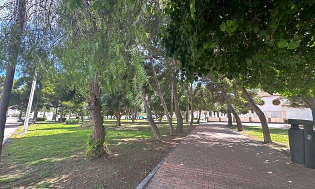 Resale - Townhouse / Terraced House -
Torrevieja