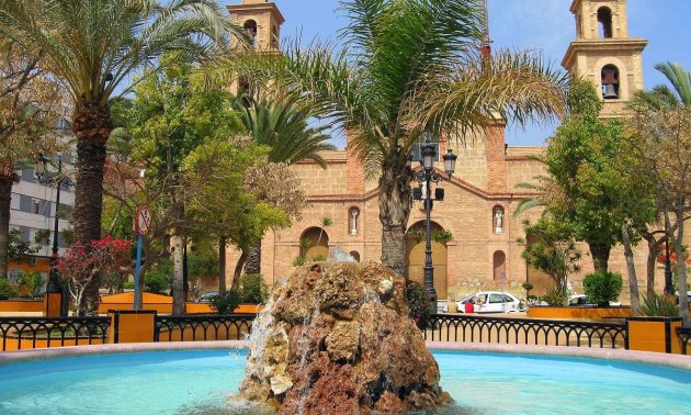 Resale - Townhouse / Terraced House -
Torrevieja