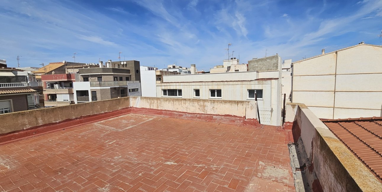 Resale - Building (Mixed-Use) -
Torrevieja - Torrevieja - Centre