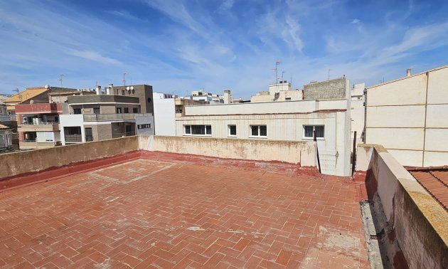 Resale - Building (Mixed-Use) -
Torrevieja - Torrevieja - Centre