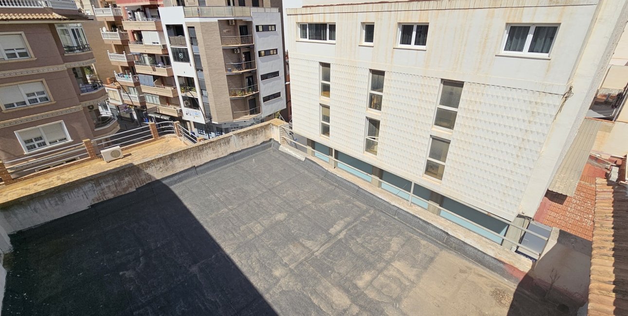 Resale - Building (Mixed-Use) -
Torrevieja - Torrevieja - Centre