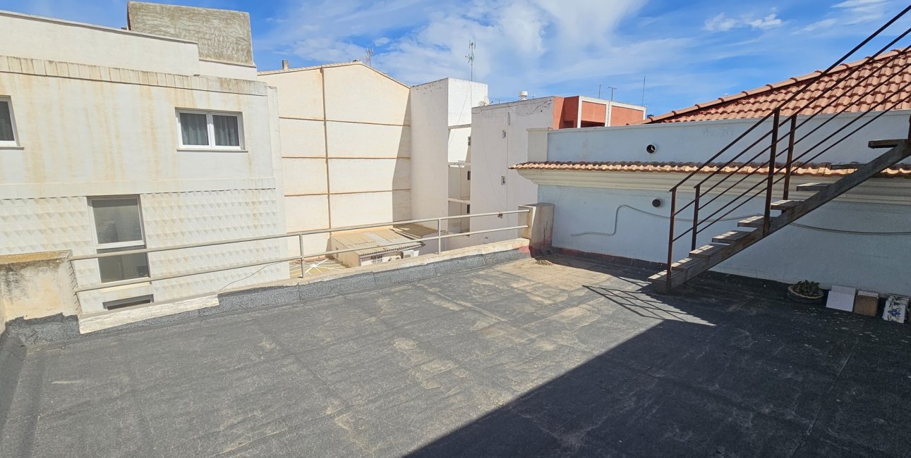 Resale - Building (Mixed-Use) -
Torrevieja - Torrevieja - Centre
