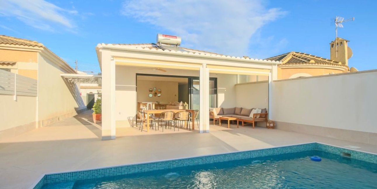 Reventa - Villa -
Torrevieja - El Chaparral