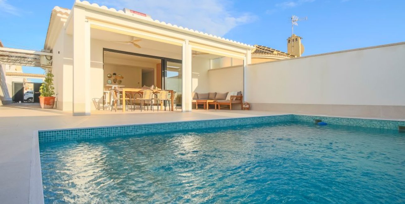 Reventa - Villa -
Torrevieja - El Chaparral