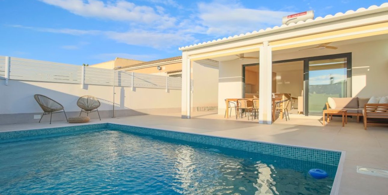 Reventa - Villa -
Torrevieja - El Chaparral