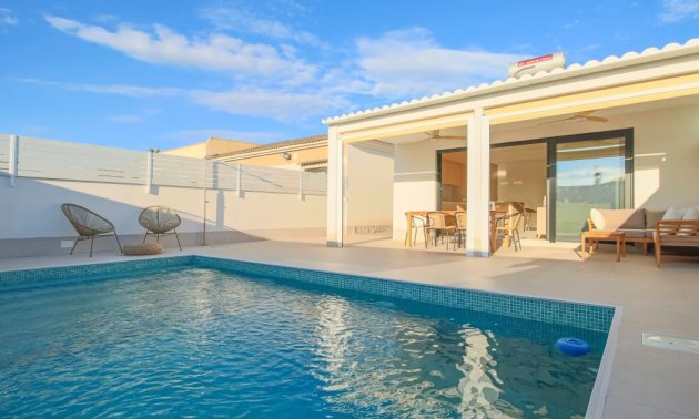 Reventa - Villa -
Torrevieja - El Chaparral