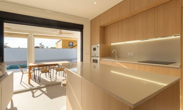 Reventa - Villa -
Torrevieja - El Chaparral