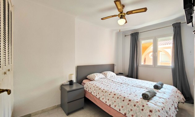 Reventa - Apartamento / piso -
Torrevieja - Torre La Mata