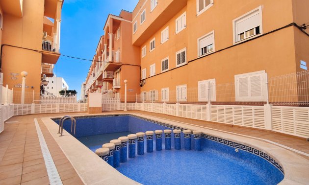 Reventa - Apartamento / piso -
Torrevieja - Torre La Mata