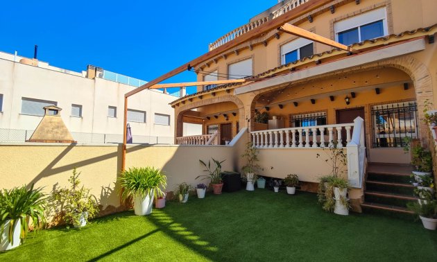 Resale - Townhouse -
Guardamar del Segura - El Eden
