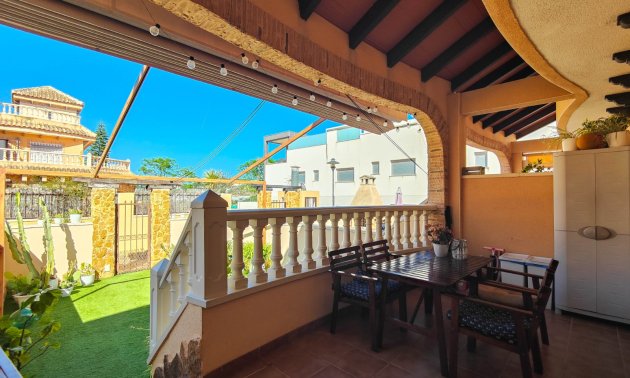 Resale - Townhouse -
Guardamar del Segura - El Eden