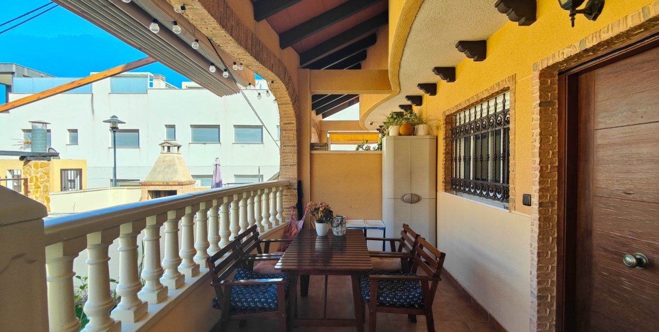 Resale - Townhouse -
Guardamar del Segura - El Eden