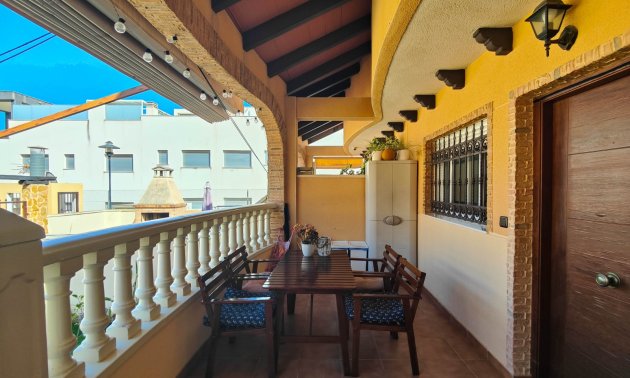 Resale - Townhouse -
Guardamar del Segura - El Eden