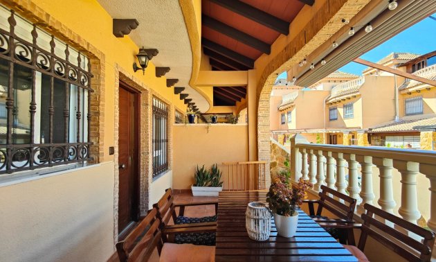 Resale - Townhouse -
Guardamar del Segura - El Eden
