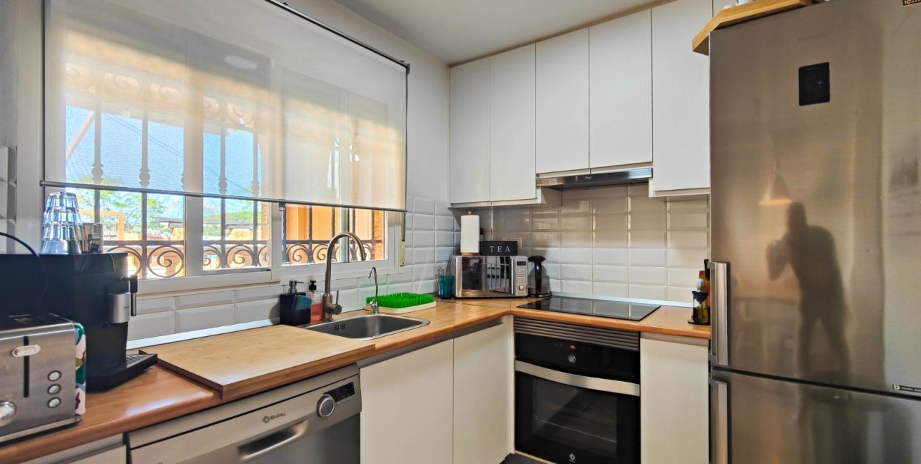 Resale - Townhouse -
Guardamar del Segura - El Eden