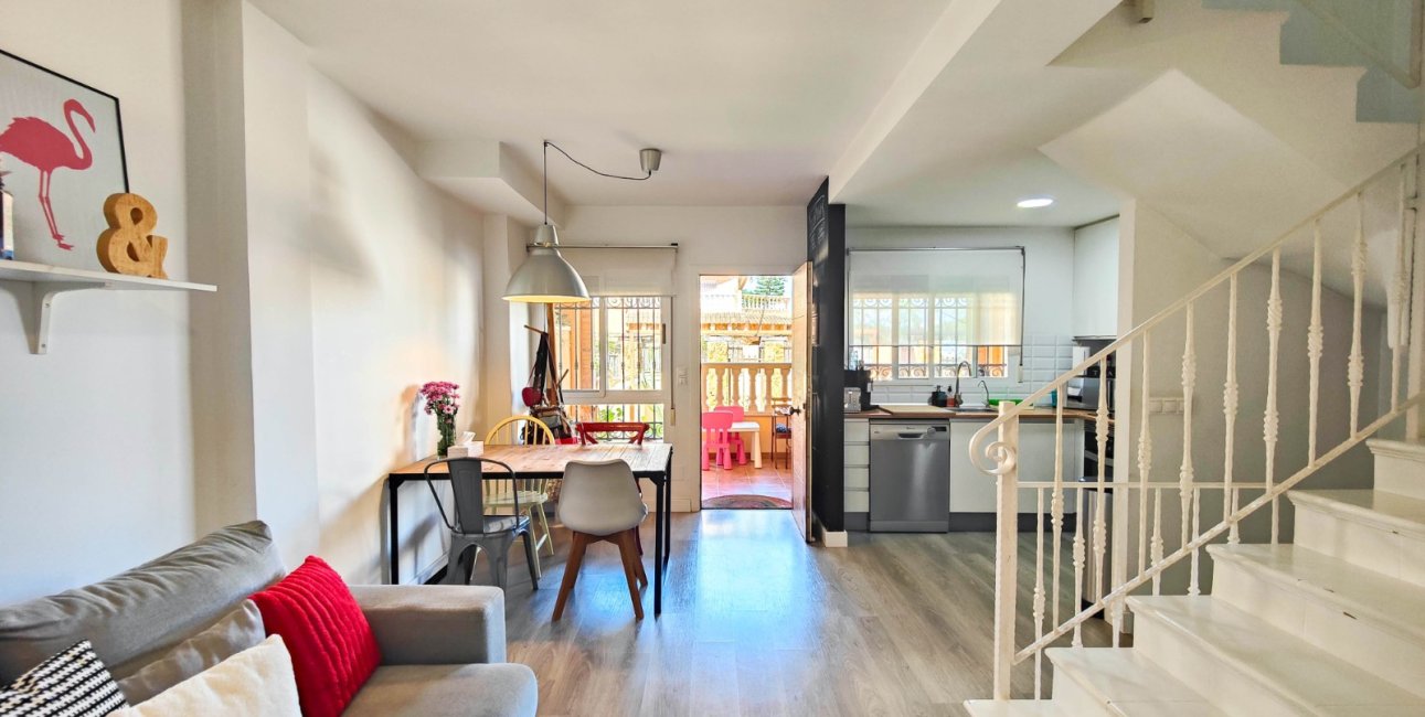 Resale - Townhouse -
Guardamar del Segura - El Eden