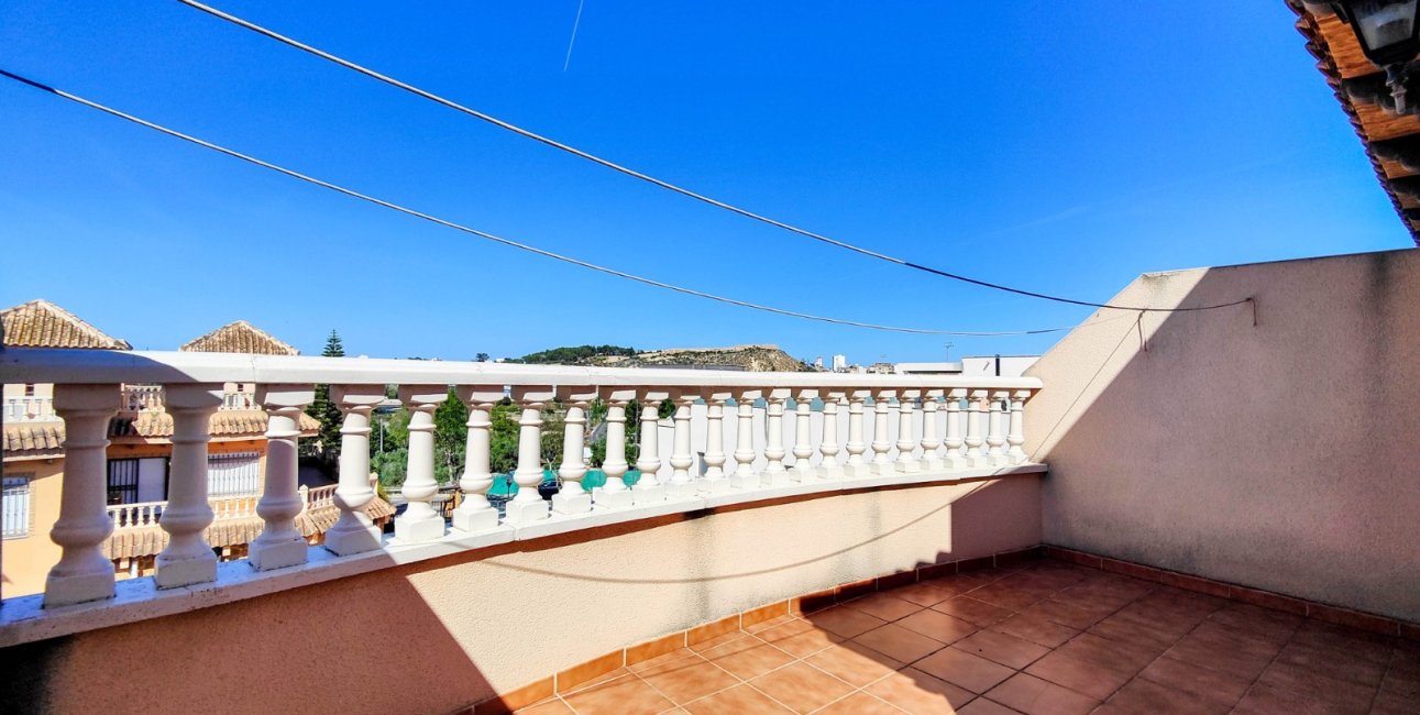 Resale - Townhouse -
Guardamar del Segura - El Eden