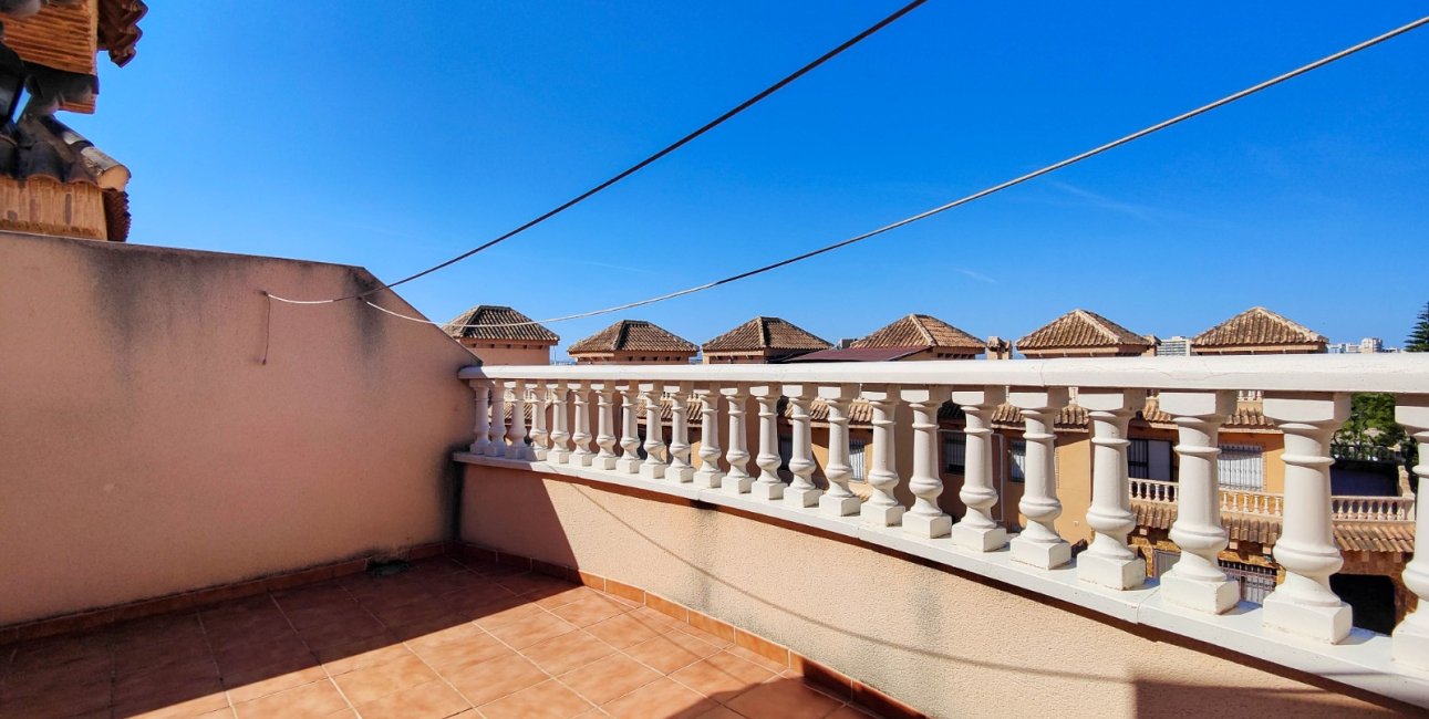 Resale - Townhouse -
Guardamar del Segura - El Eden