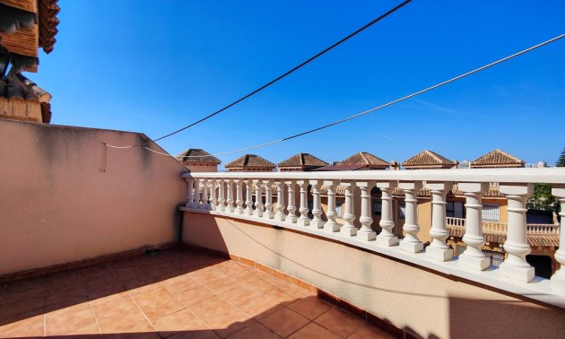 Resale - Townhouse -
Guardamar del Segura - El Eden
