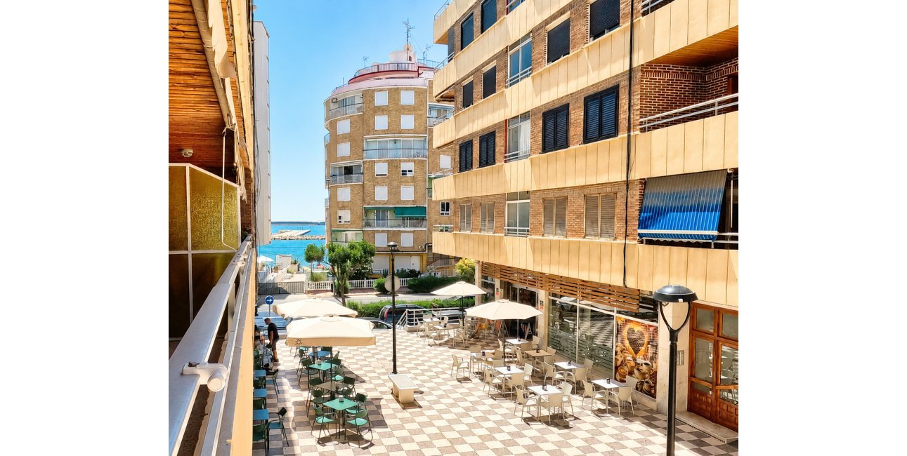 Resale - Apartament / Duplex -
Torrevieja - Playa Acequion