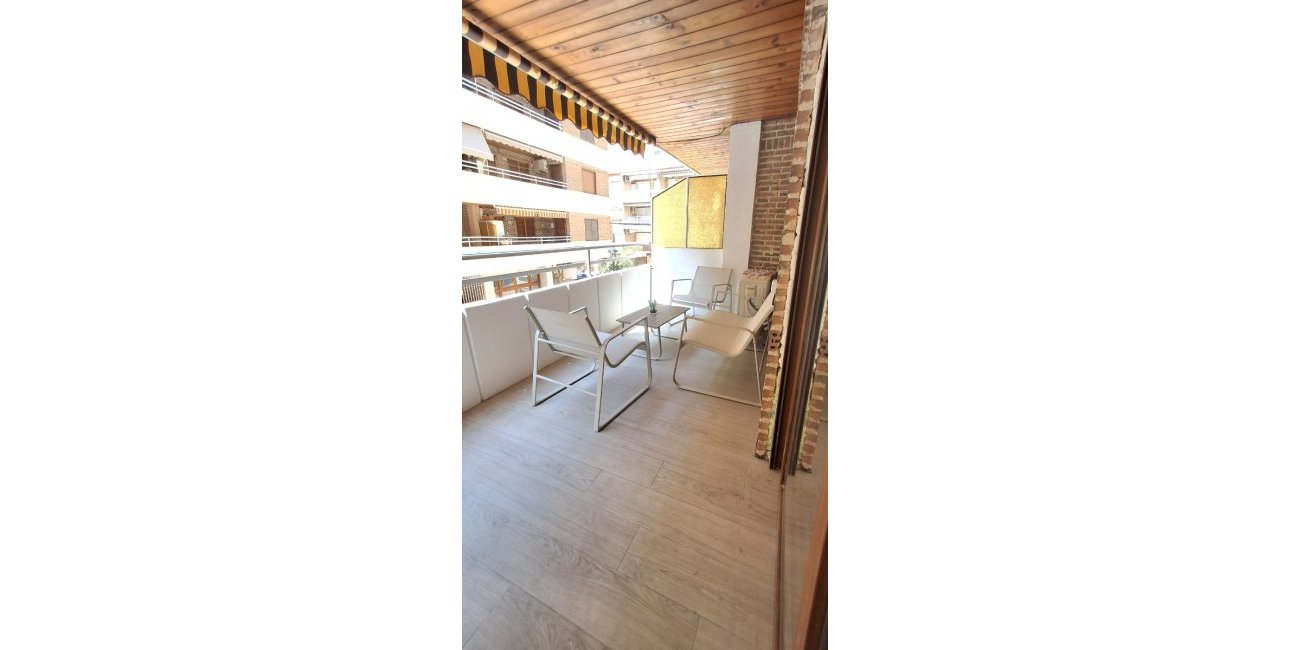 Resale - Apartament / Duplex -
Torrevieja - Playa Acequion