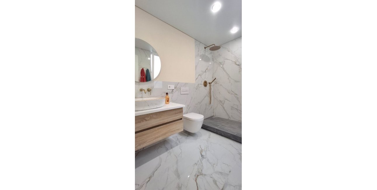 Resale - Apartament / Duplex -
Torrevieja - Playa Acequion