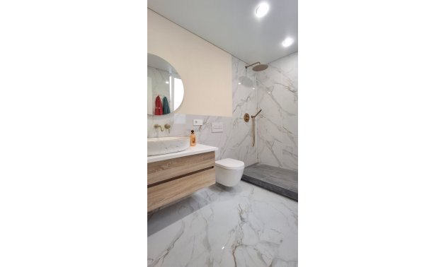Resale - Apartament / Duplex -
Torrevieja - Playa Acequion