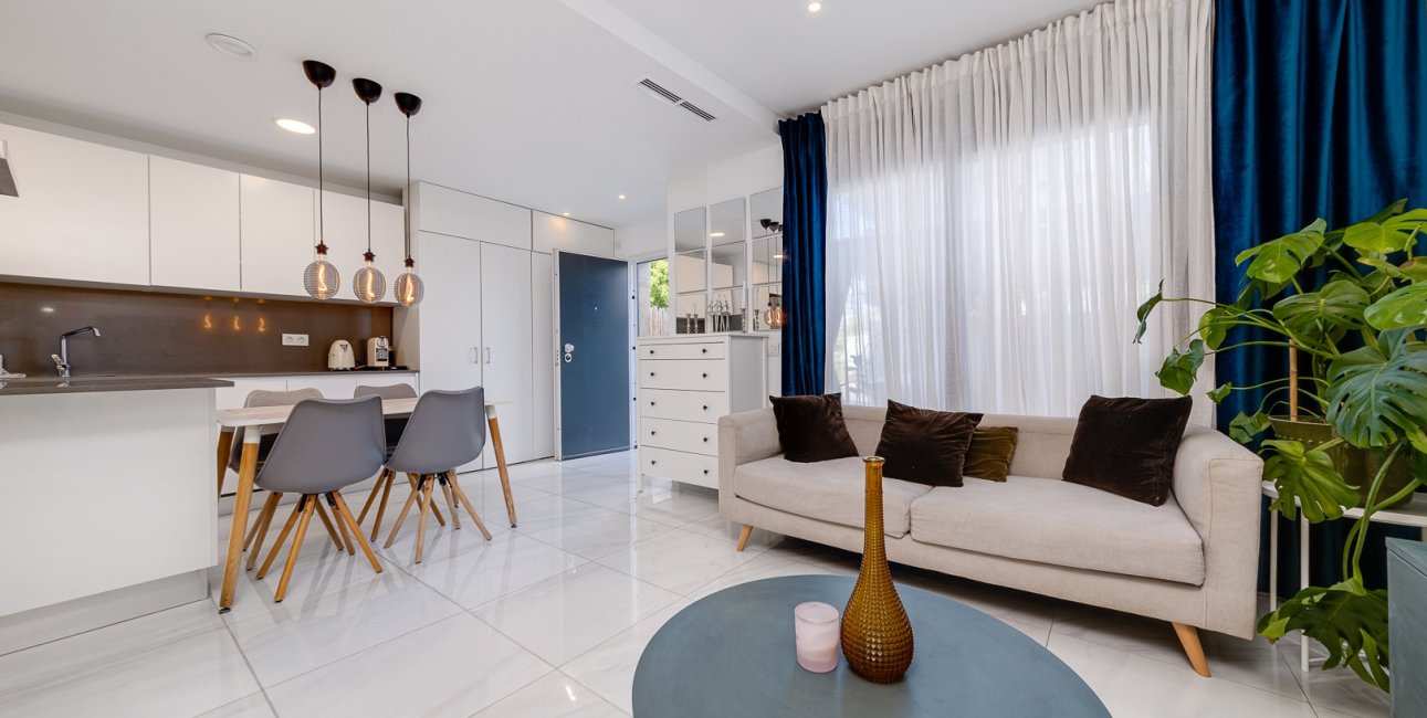 Reventa - Townhouse / Terraced House -
Orihuela Costa - Las Filipinas