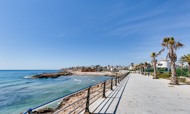 Reventa - Townhouse / Terraced House -
Orihuela Costa - Las Filipinas