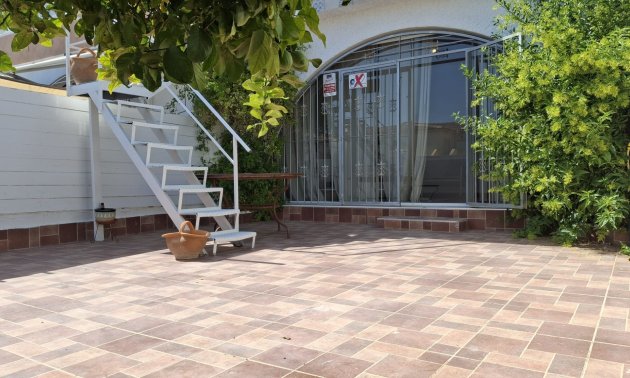 Resale - Townhouse / Terraced House -
Orihuela - Playa Flamenca