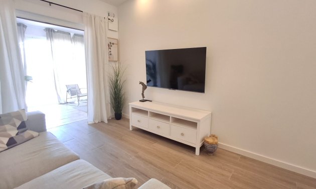 Resale - Townhouse / Terraced House -
Orihuela - Playa Flamenca