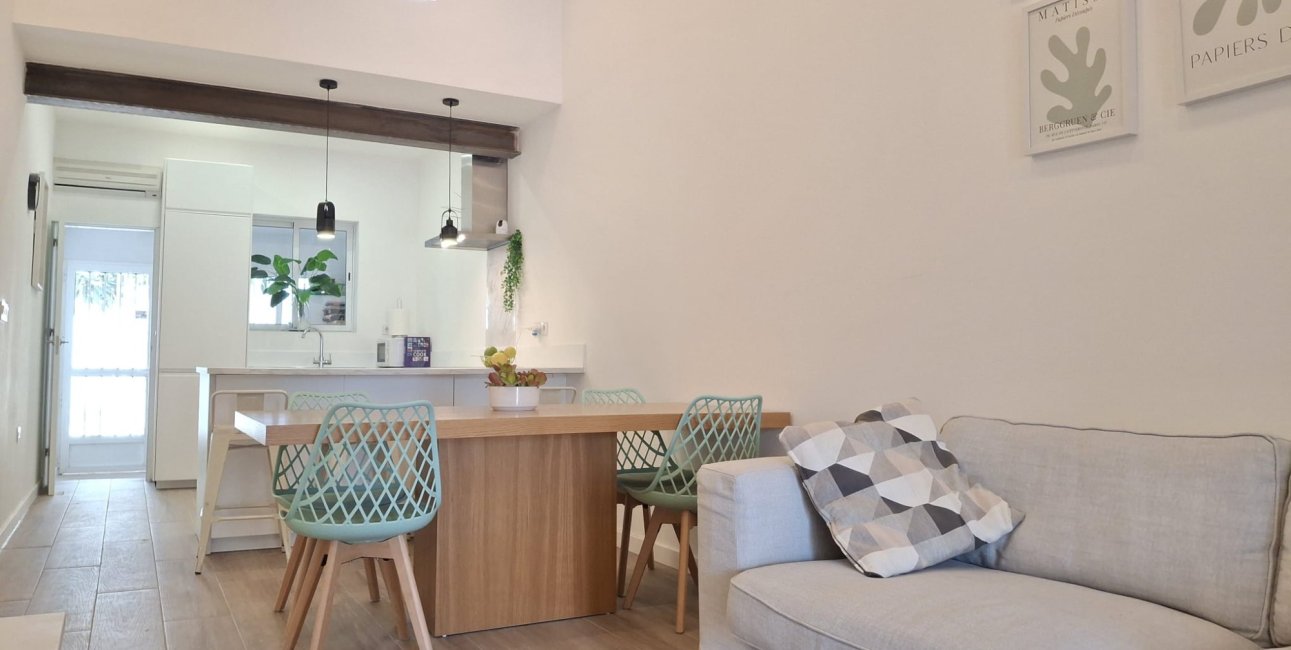 Resale - Townhouse / Terraced House -
Orihuela - Playa Flamenca