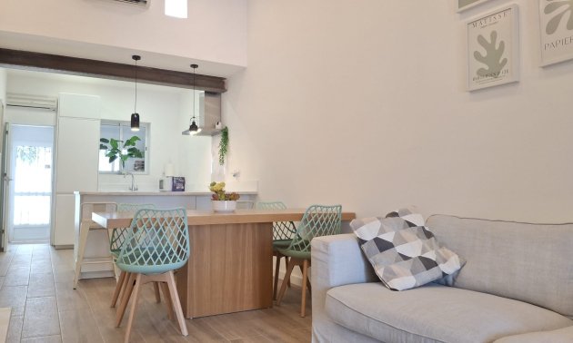 Resale - Townhouse / Terraced House -
Orihuela - Playa Flamenca