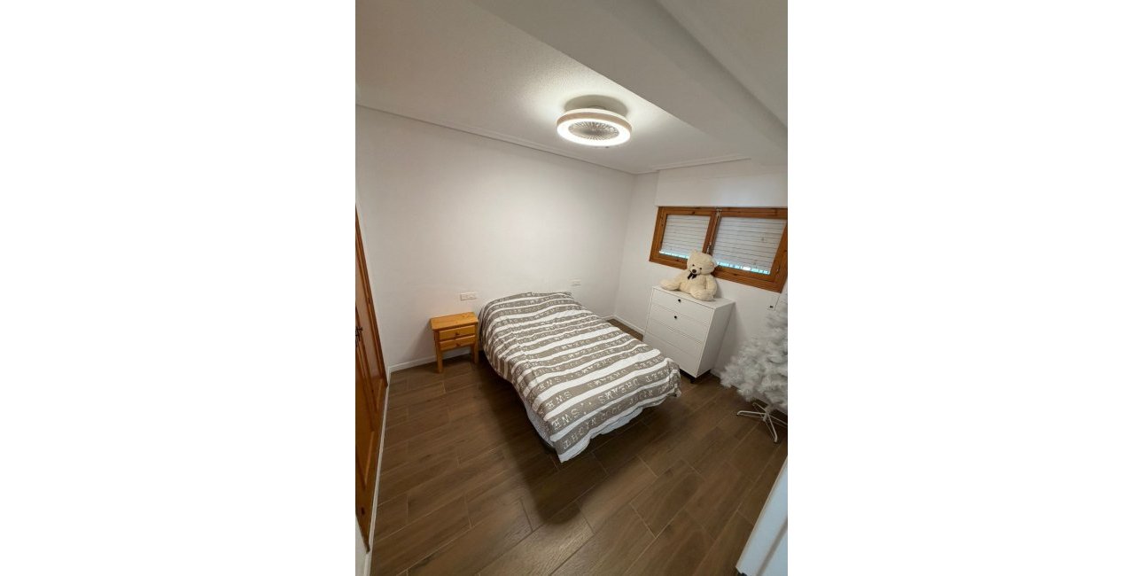 Resale - Apartament / Duplex -
Orihuela Costa - Punta Prima