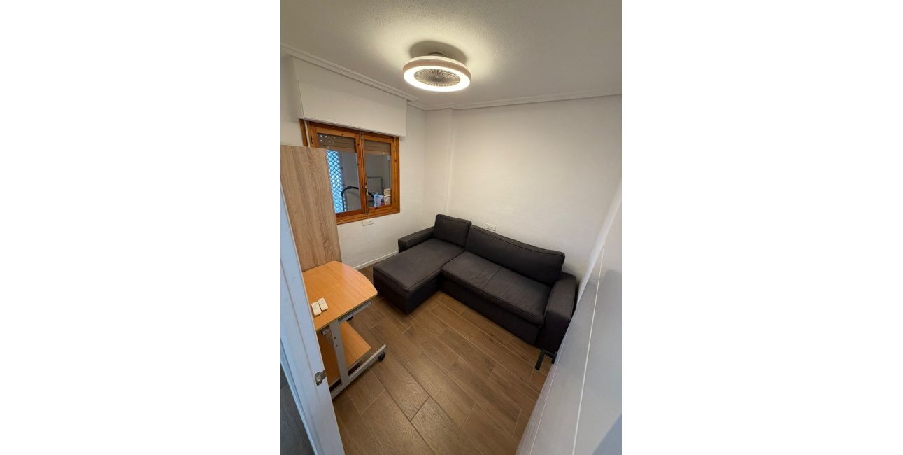 Resale - Apartament / Duplex -
Orihuela Costa - Punta Prima