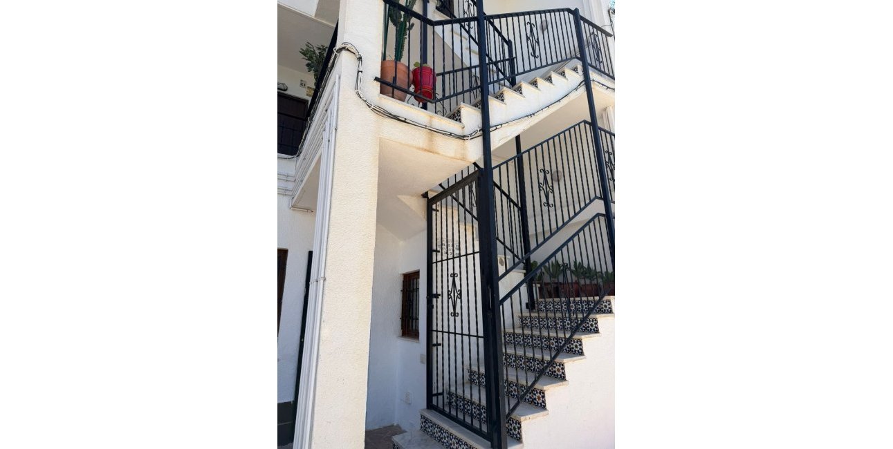 Resale - Apartament / Duplex -
Orihuela Costa - Punta Prima