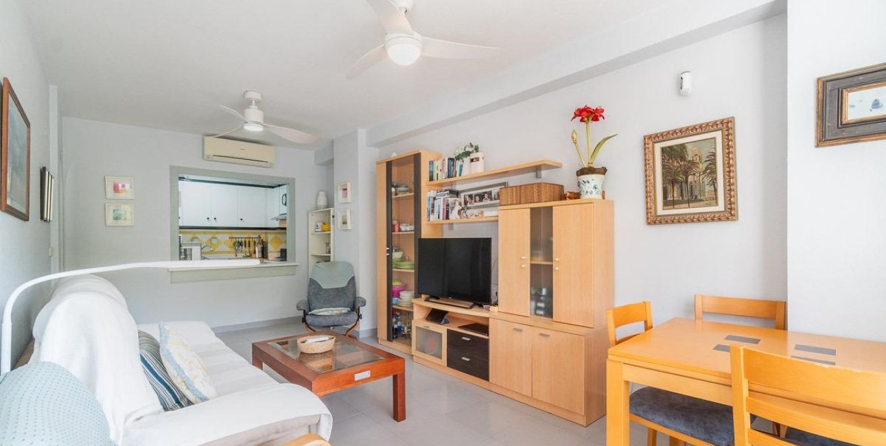 Reventa - Apartamento / piso -
Orihuela Costa - Campoamor