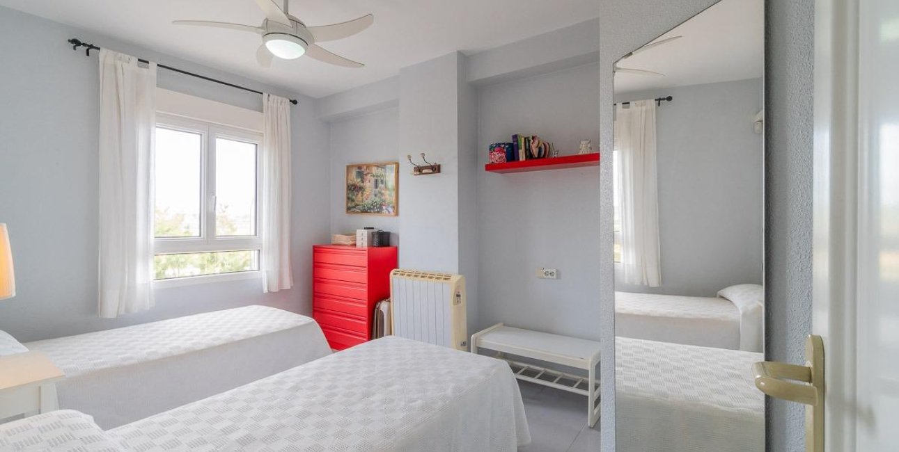 Reventa - Apartamento / piso -
Orihuela Costa - Campoamor