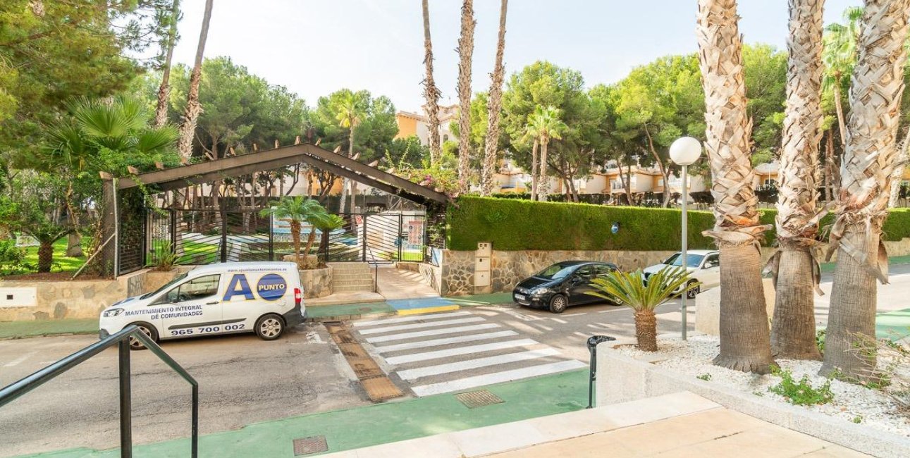 Reventa - Apartamento / piso -
Orihuela Costa - Campoamor