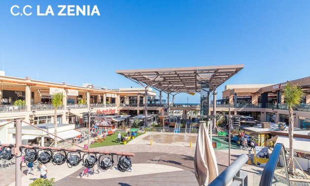 Reventa - Apartamento / piso -
Orihuela Costa - Campoamor