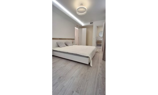 Rynek wtórny - Mieszkanie  -
Torrevieja - Playa Acequion