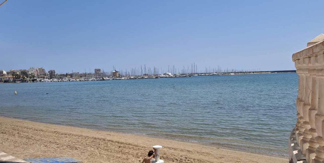 Rynek wtórny - Mieszkanie  -
Torrevieja - Playa Acequion