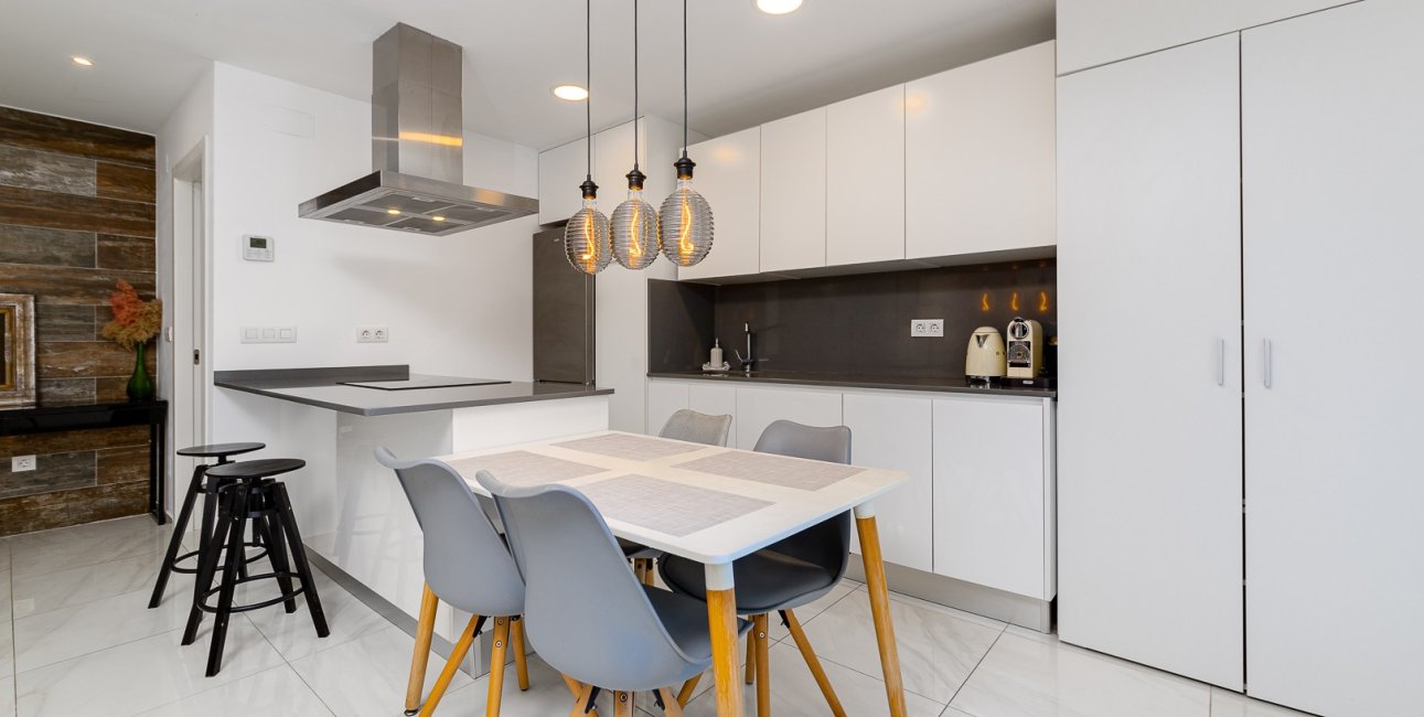 Resale - Townhouse -
Orihuela Costa - Las Filipinas