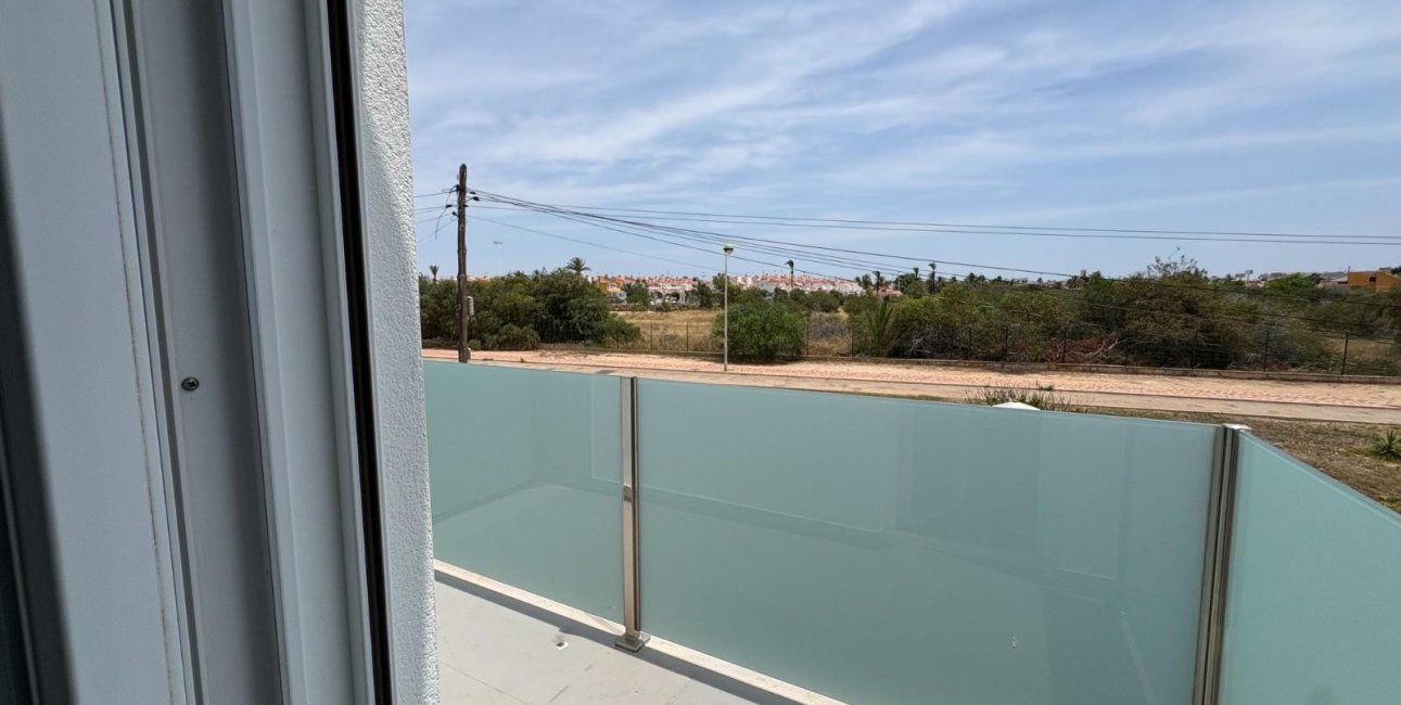 Resale - Villa -
Torrevieja - Torretas